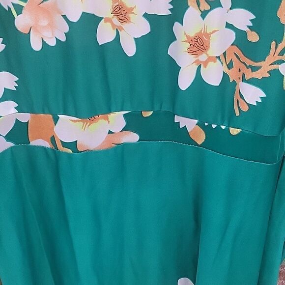 Green floral dress - Picture 5 of 7